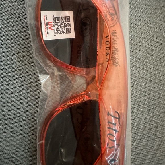 Tito’s Orange sunglasses - Picture 2 of 3
